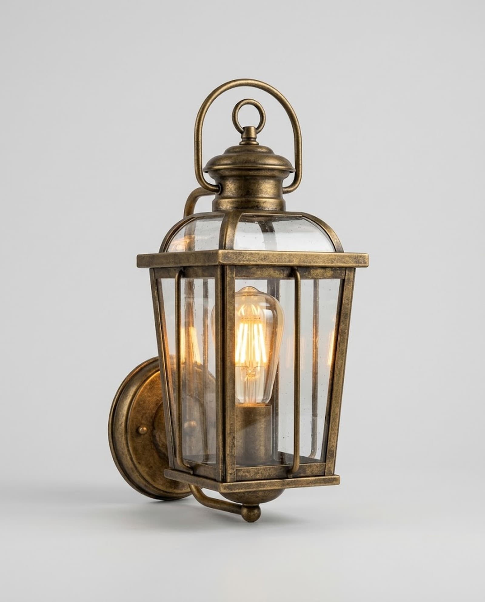Classic Wall Lantern