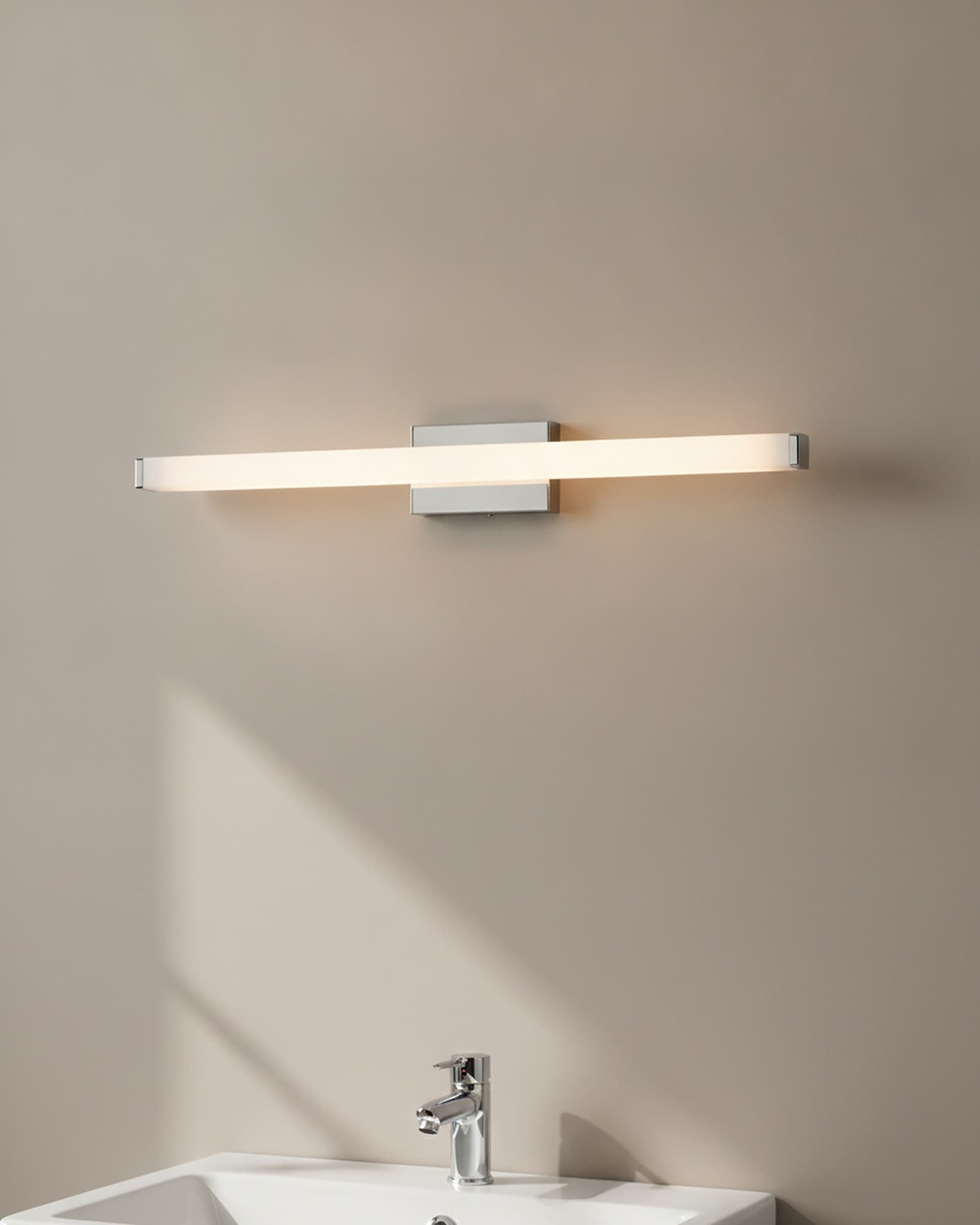 Vanity Bar Light