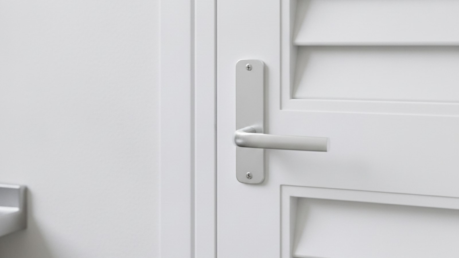 Air moves, the door stays shut