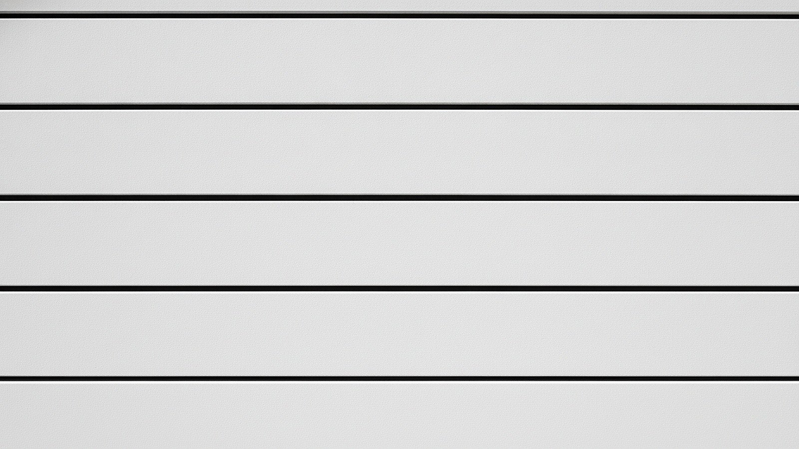 A quiet line in the elevation